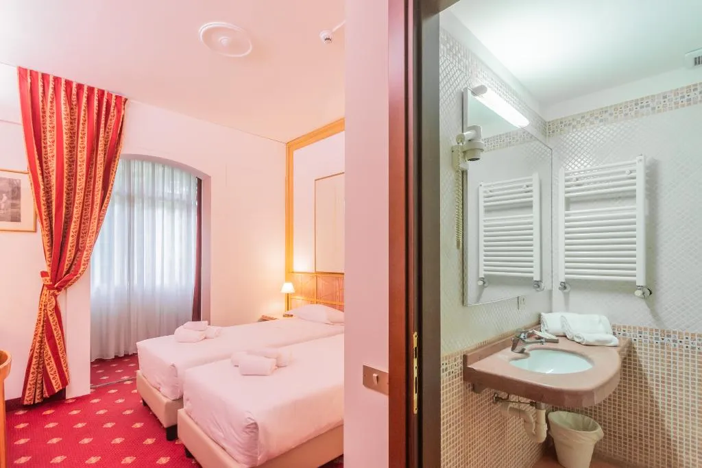 TWIN STANDARD Room, Polo, Milan