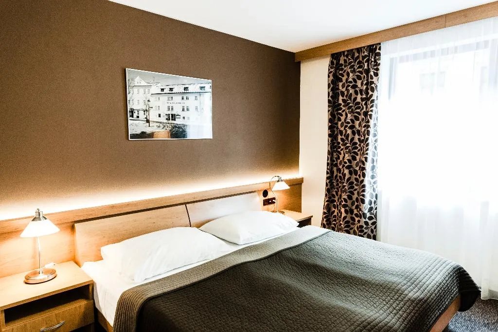 DOUBLE CITY VIEW Room, Archibald City, Prague