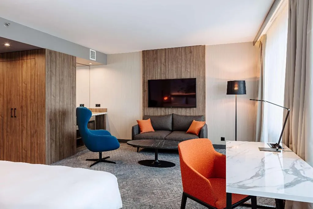 JUNIOR SUITE STANDARD Room, Radisson Blu Daugava Riga, Riga