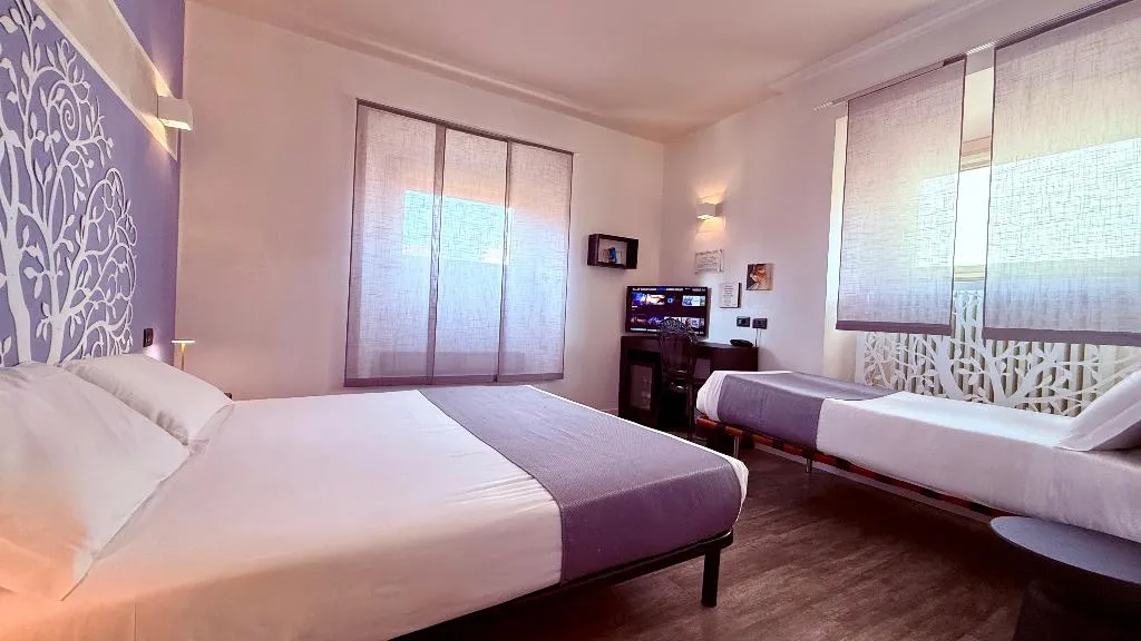 TRIPLE STANDARD Room, Hotel Europa, Milan