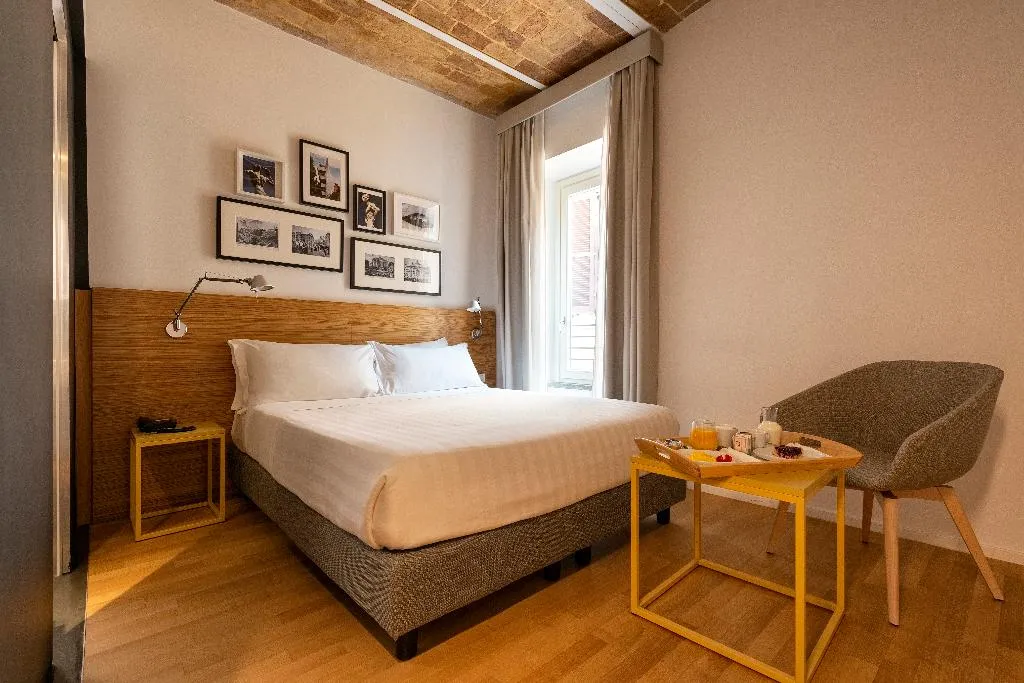 Room, Coronari Palace, Rome