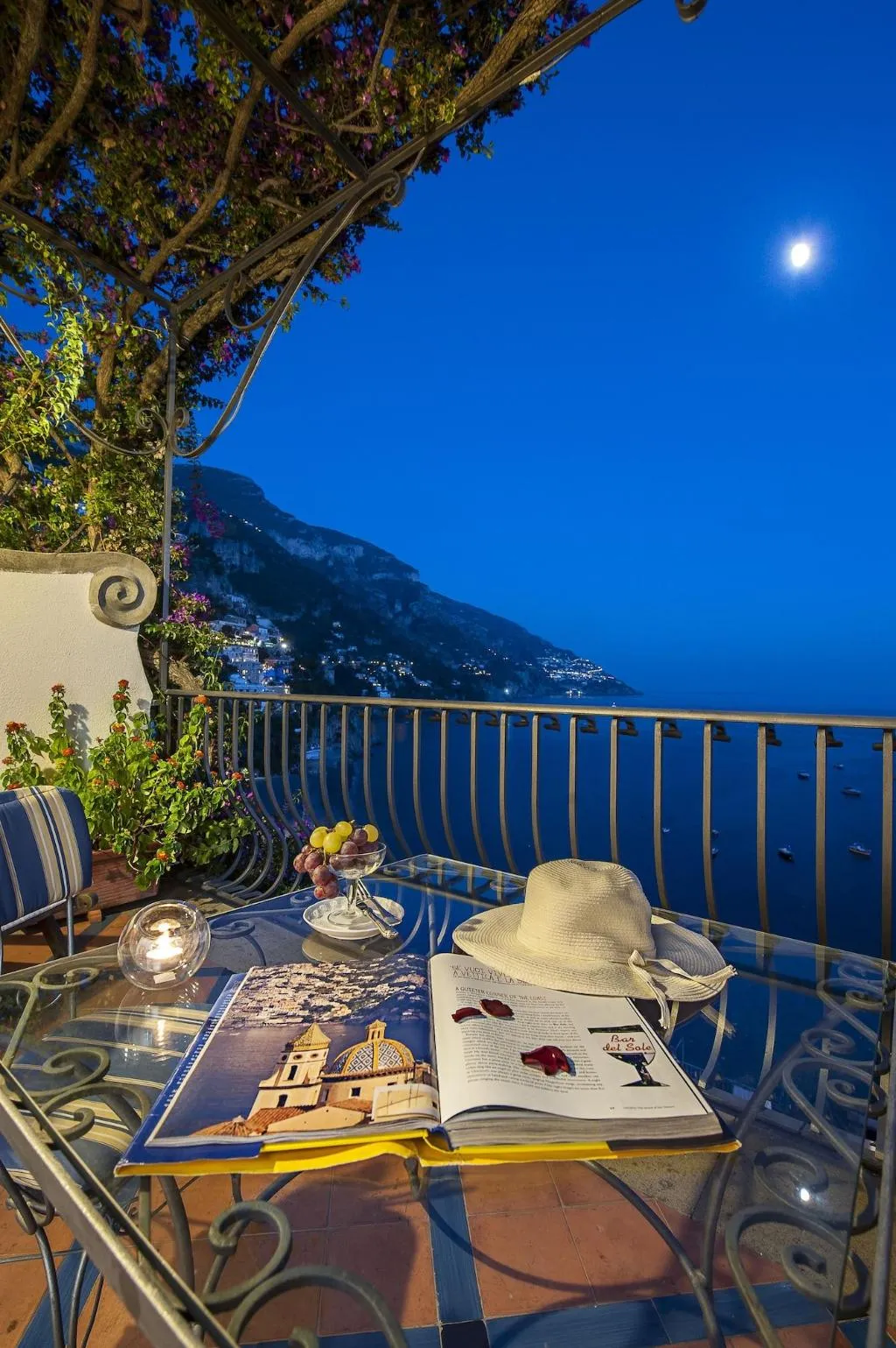 Room, Miramare, Naples