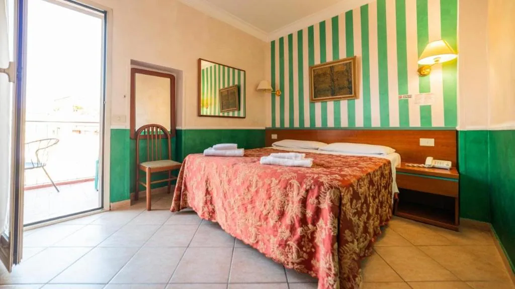 TWIN STANDARD Room, Center 3, Rome
