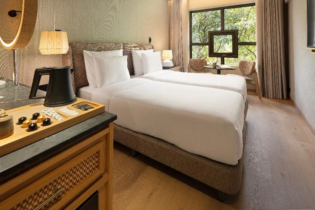 Double or Twin SUPERIOR Room, Evolution Valbom, Lisbon