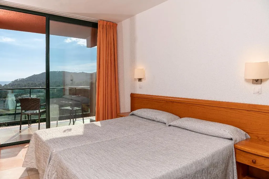 APARTMENT CAPACITY 6 TWO BEDROOMS Room, Albamar, Costa Brava