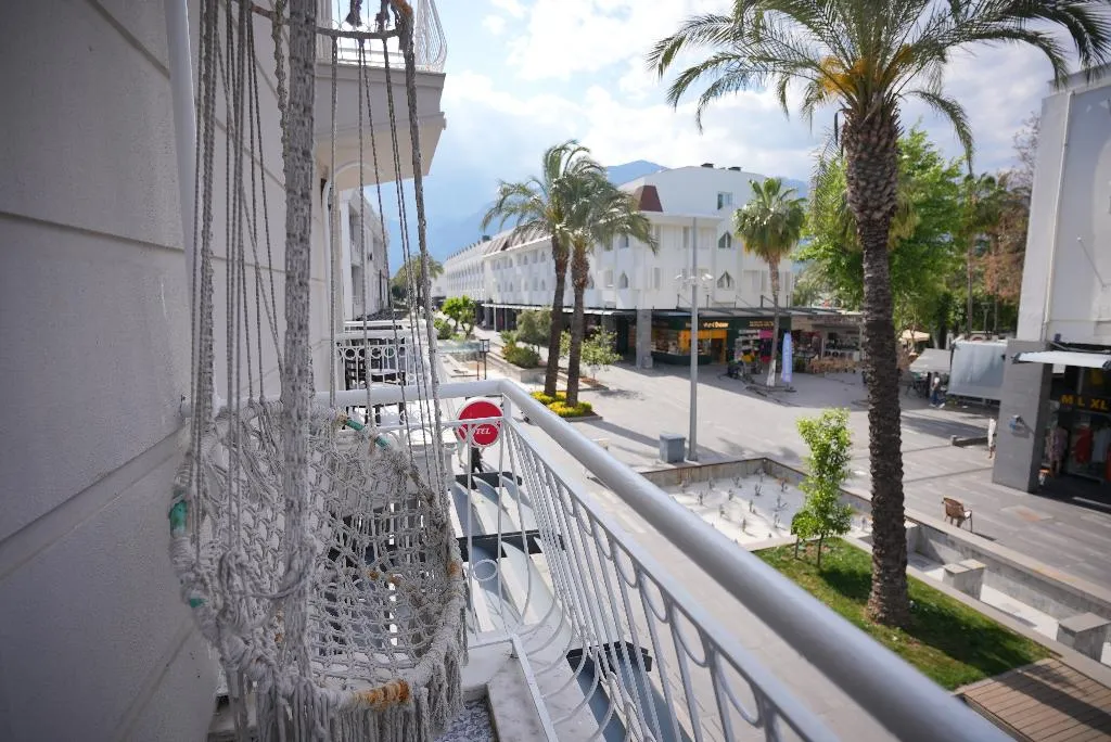 DOUBLE DELUXE WITH BALCONY Room, By Cemil Boutique Hotel, Antalya