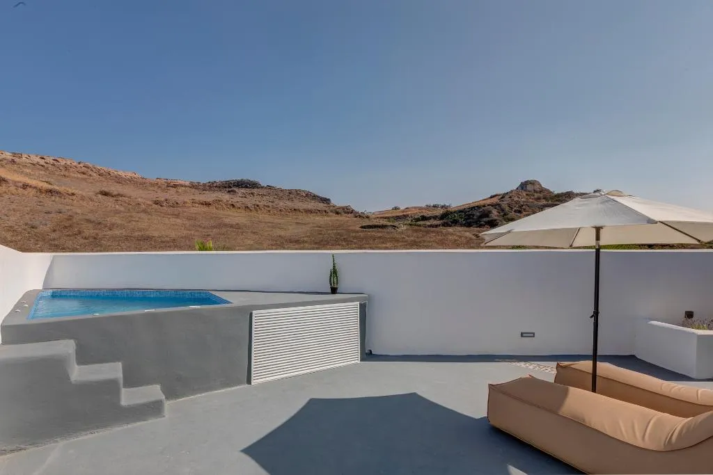 SUITE KING SIZE BED Room, Desiterra Resort, Santorini