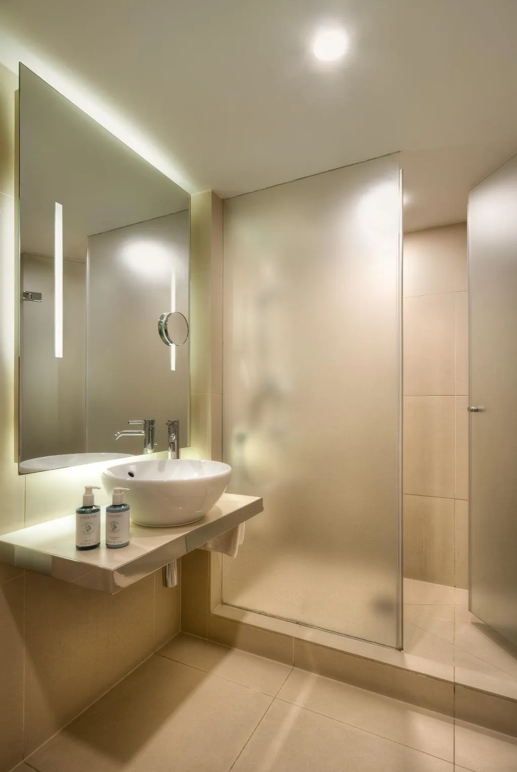 JUNIOR SUITE ONE BEDROOM ONE BATHROOM Room, Three Storks Hotel, Prague