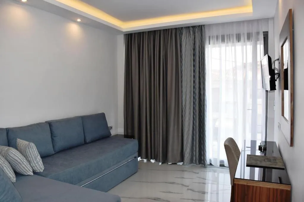 Room, 4- You Boutique, Thessaloniki
