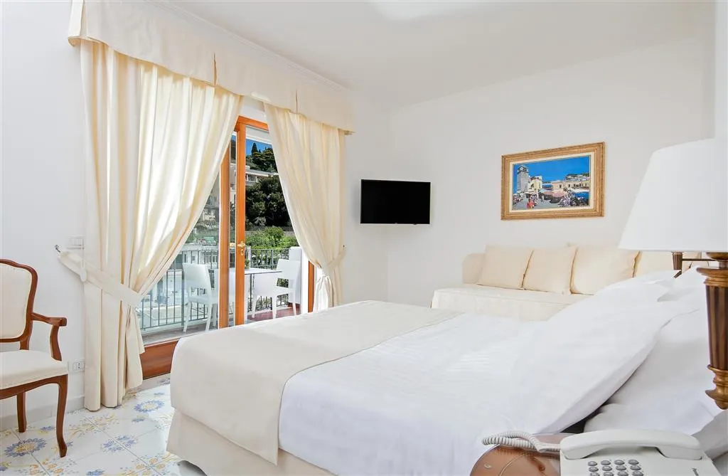 Room, Hotel Syrene Capri, Naples