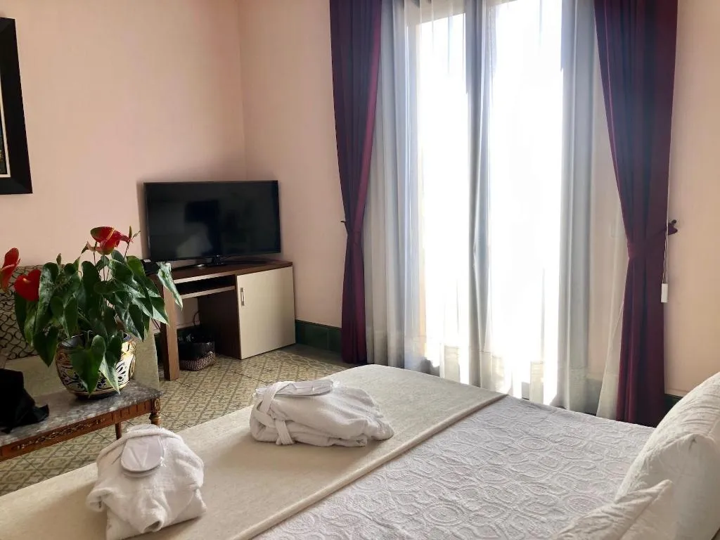 Room, Hotel Llar De Capitans, Barcelona