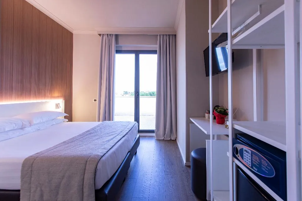 DOUBLE WITH BALCONY Room, Garner Hotel Rome Aurelia, Rome