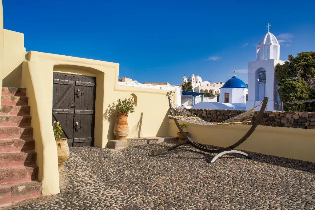 VILLA THREE BEDROOMS WITH PRIVATE POOL Room, Santorini Heritage Villas & Mansions, Santorini