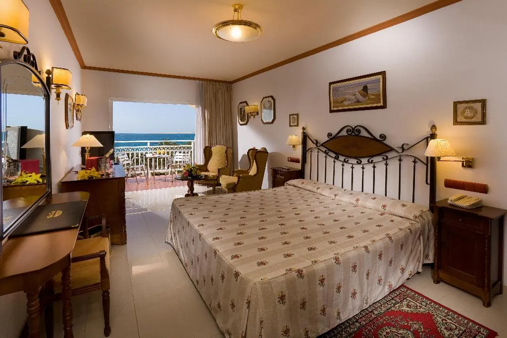 TRIPLE STANDARD Room, San Agustin Beach Club, Gran Canaria