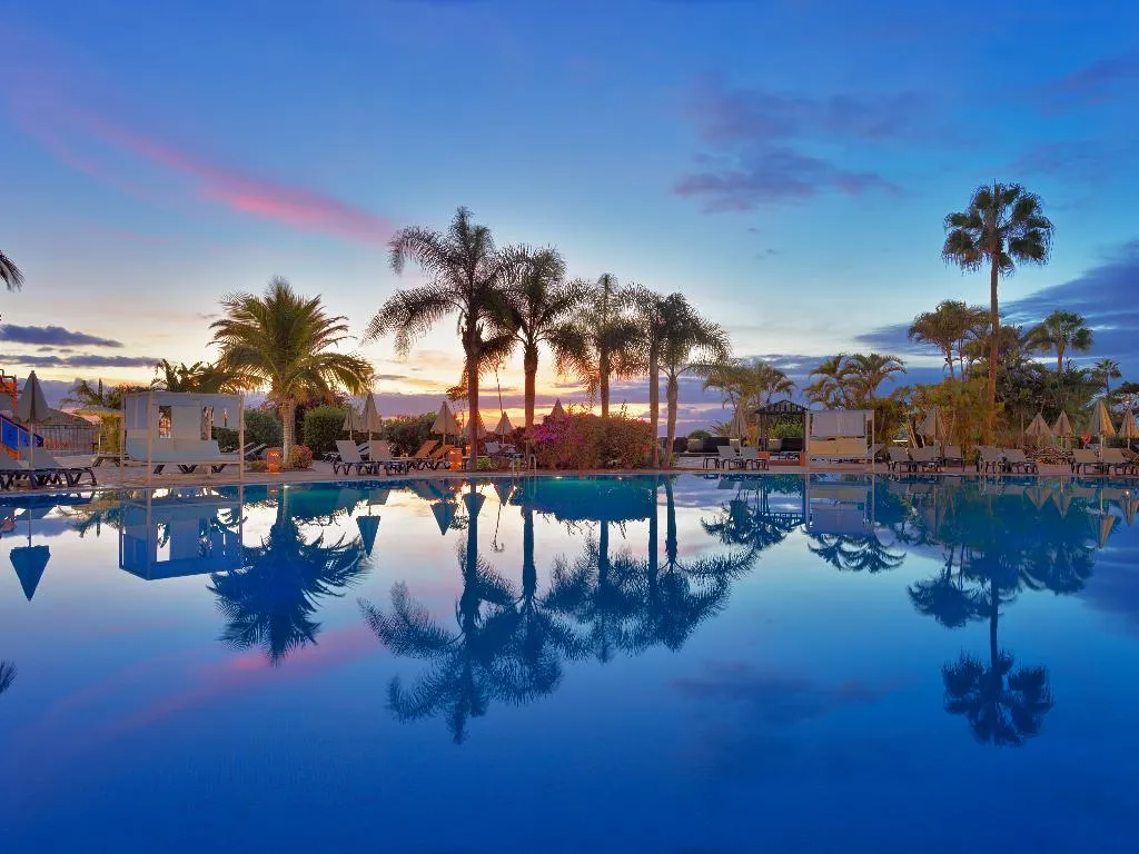 Pool, H10 Costa Adeje Palace, Tenerife