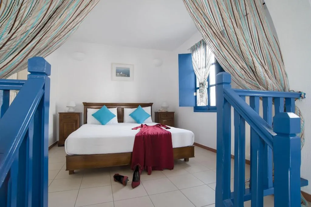 Room, Cultural House, Santorini