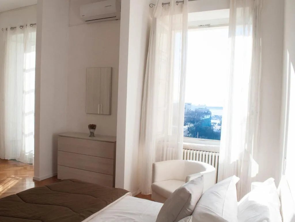 Room, Hotel Neronensis, Naples