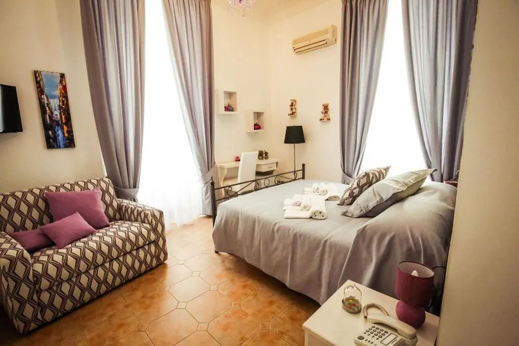 Room, Hotel Napoli Mia, Naples