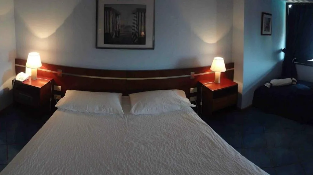 Room, Punta Quattroventi, Naples