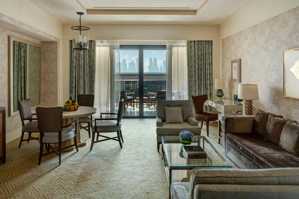 SUITE KING SIZE BED Room, Four Seasons Resort Dubai at Jumeirah Beach, Dubai
