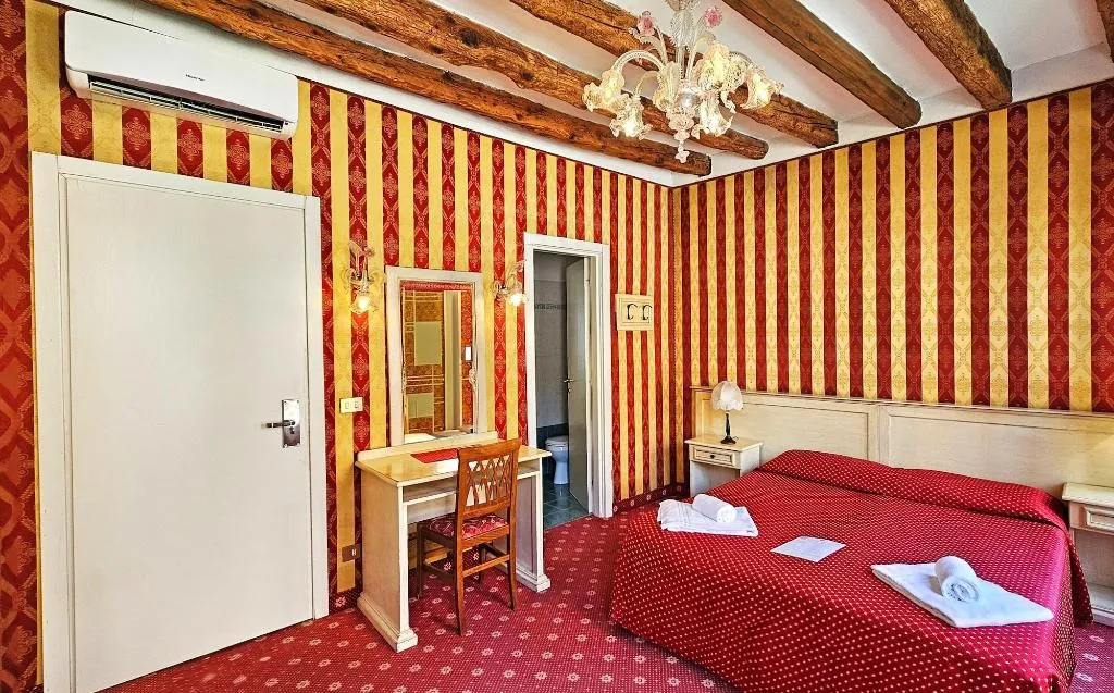 Room, Ca' Messner 5 Leoni, Venice