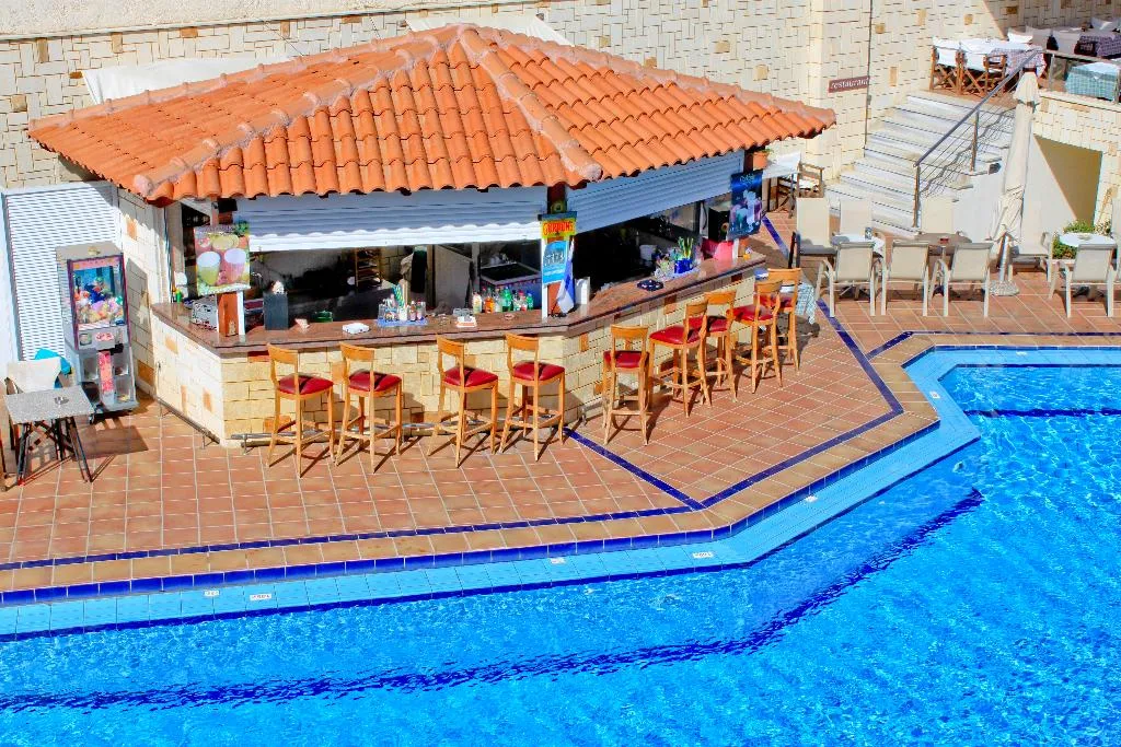 Bar, Porto Kalamaki, Crete