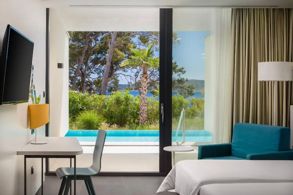 DOUBLE DELUXE Room, Bluesun hotel Berulia, Split