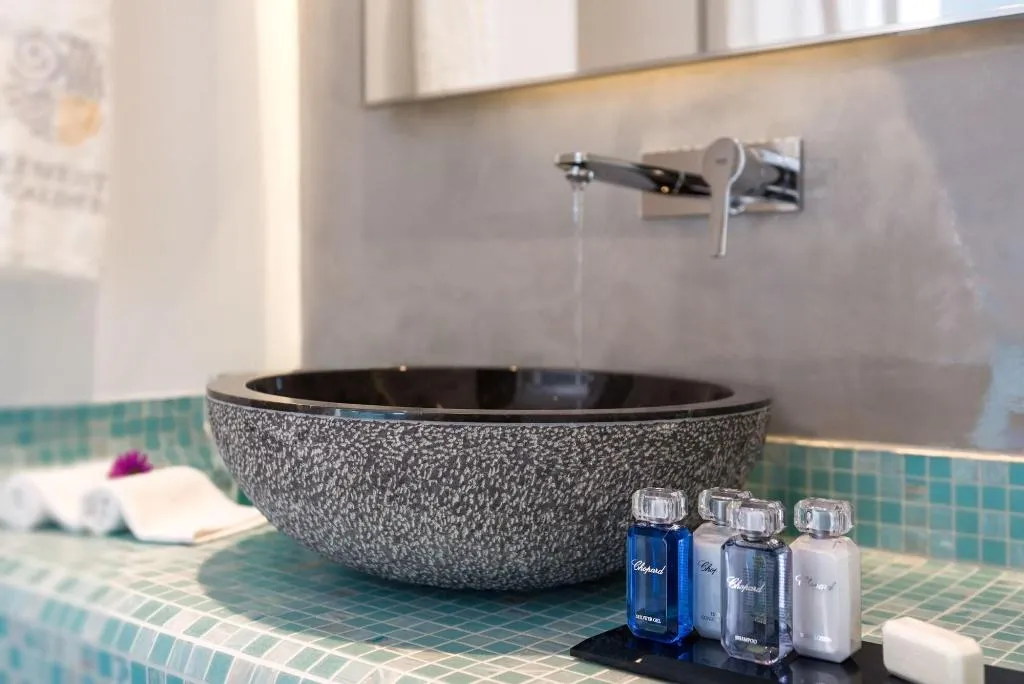 Room, Elements of Caldera Suites, Santorini