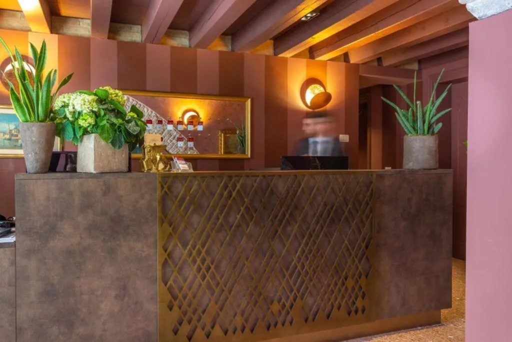 Lobby, Tiziano, Venice