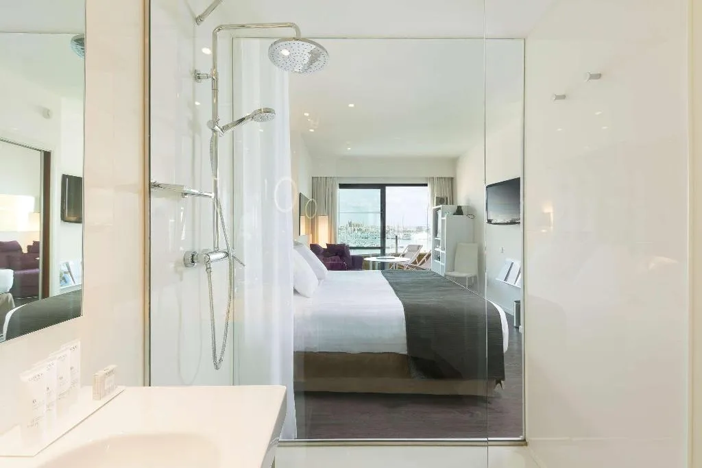 DOUBLE SEA VIEW Room, Melia Palma Marina, Majorca