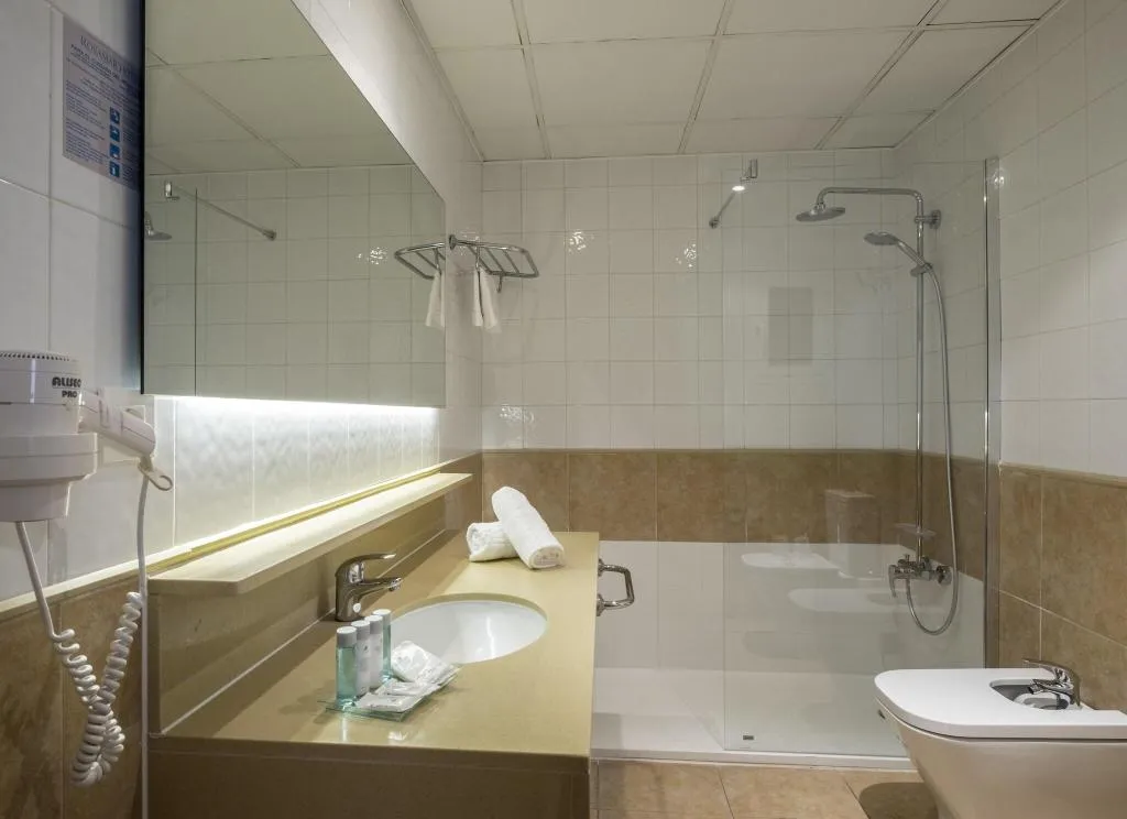 TWIN STANDARD Room, Rosamar & Spa, Costa Brava