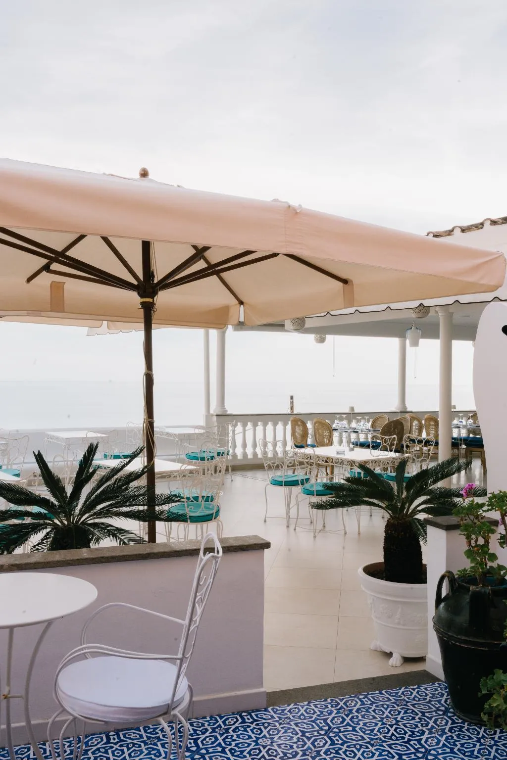 TRIPLE DELUXE SEA VIEW Room, Hotel Conca D'Oro, Naples