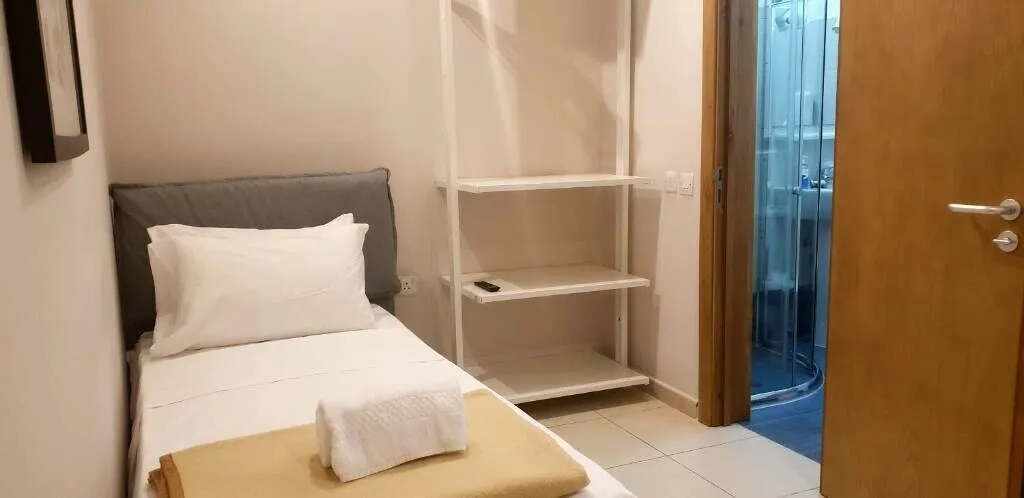 Room, Euro Guesthouse, Malta