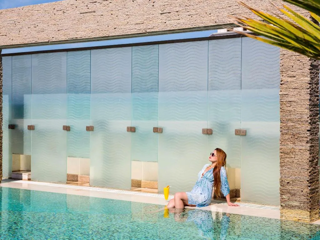Pool, Novotel Suites Mall Avenue Dubai Hotel, Dubai