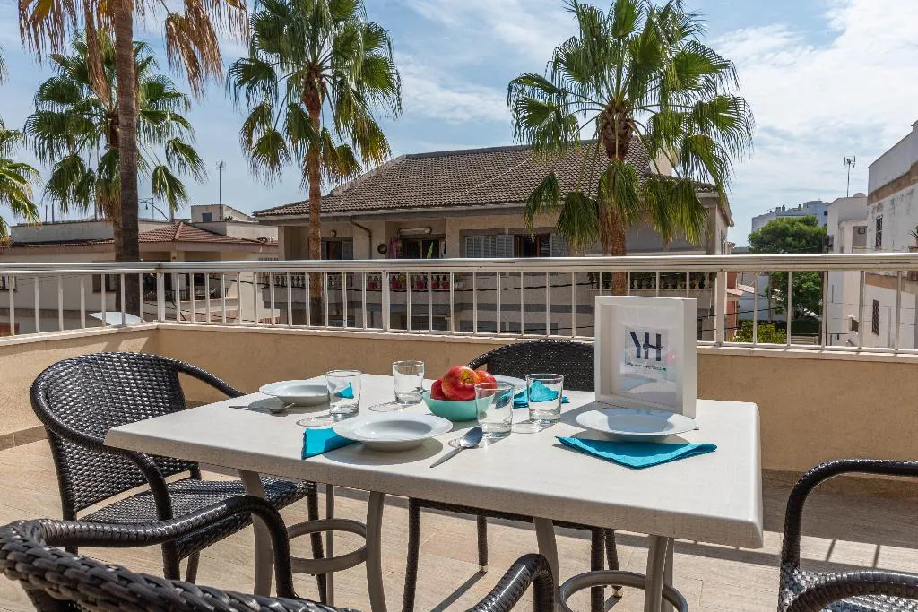 APARTMENT TWO BEDROOMS WITH TERRACE Room, Acapulco Apartments, Majorca