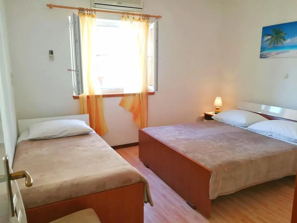 APARTMENT STANDARD Room, Apartments Jure, Split