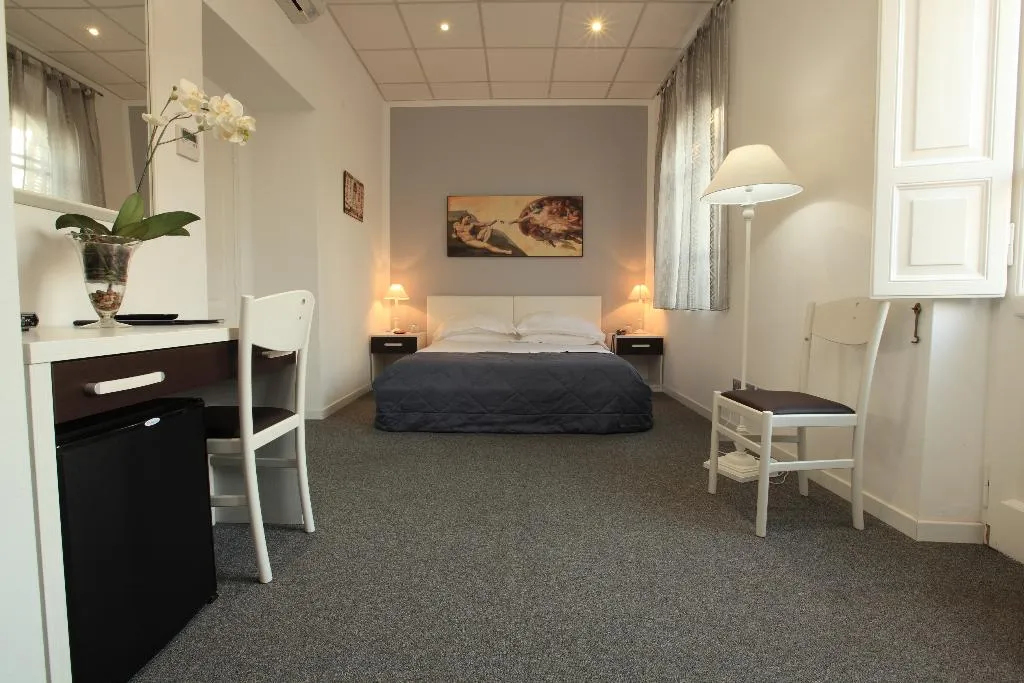DOUBLE DELUXE WITH TERRACE Room, Villa Pirandello, Rome