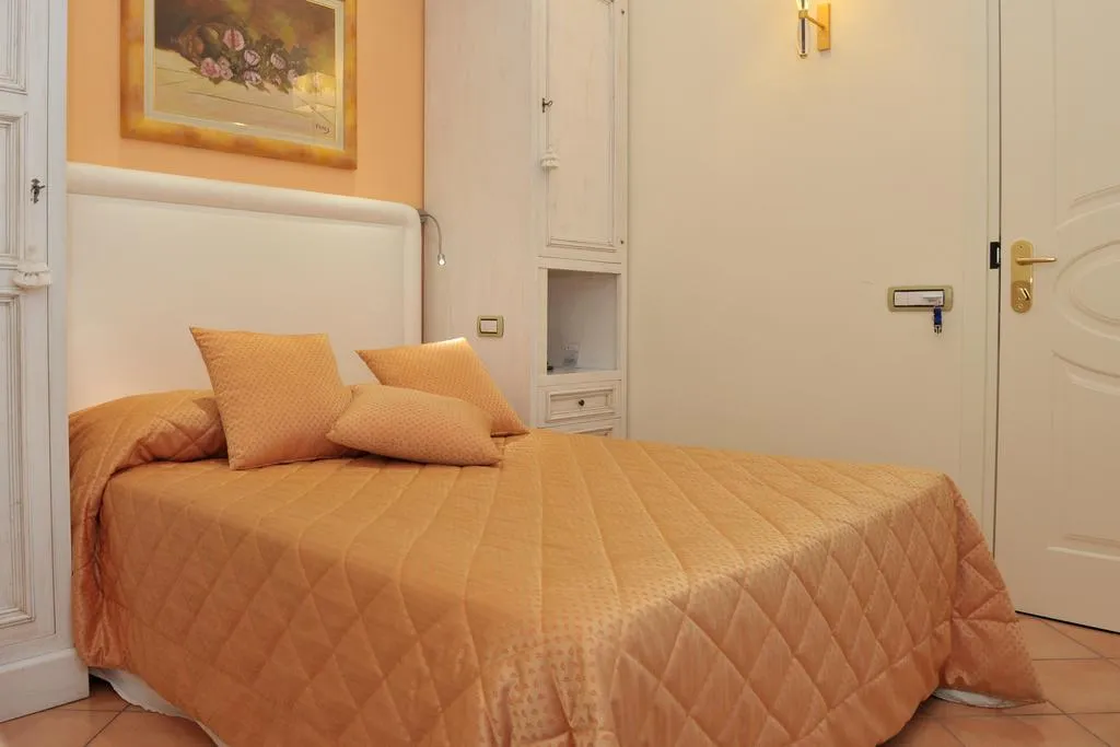 DOUBLE SINGLE USE ECONOMY Room, Hotel Santa Lucia, Naples