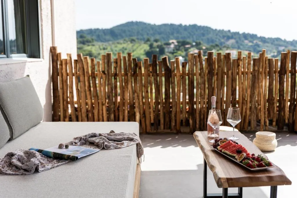 SUITE TWO BEDROOMS Room, Petra Nera, Skiathos