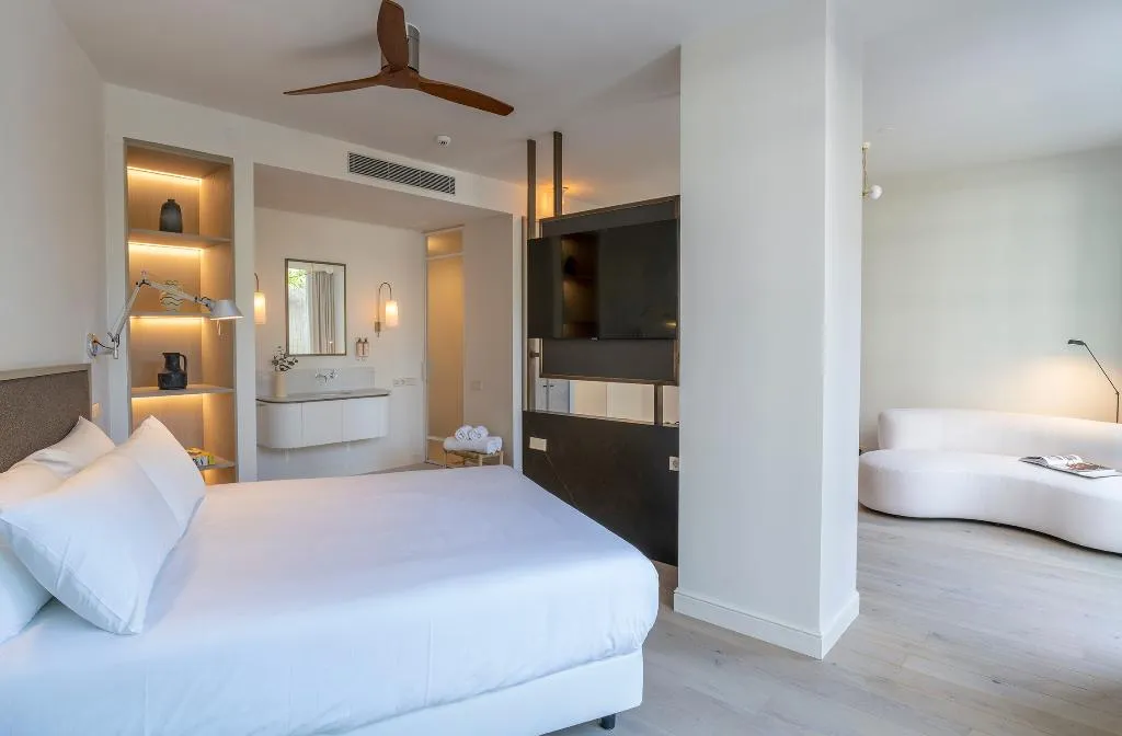 DOUBLE SINGLE USE DELUXE Room, Mercure Benidorm, Costa Blanca