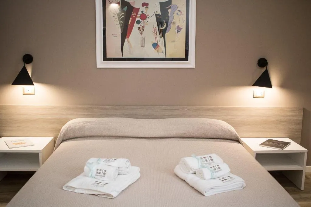 Room, Bagnasco 18, Palermo