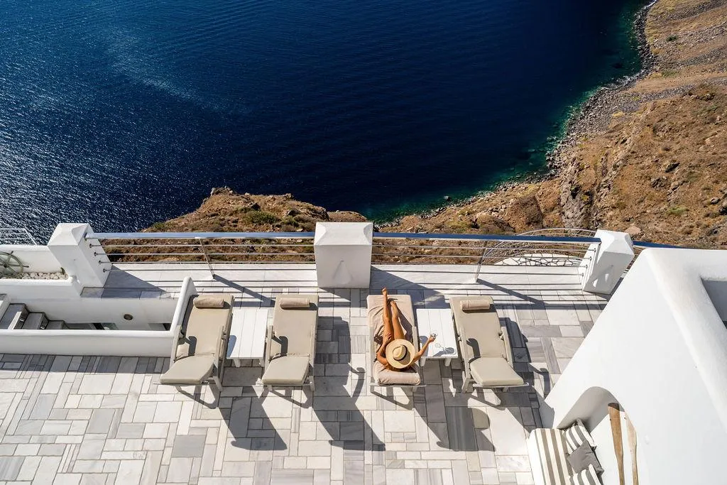 General view, Homeric Poems, Santorini