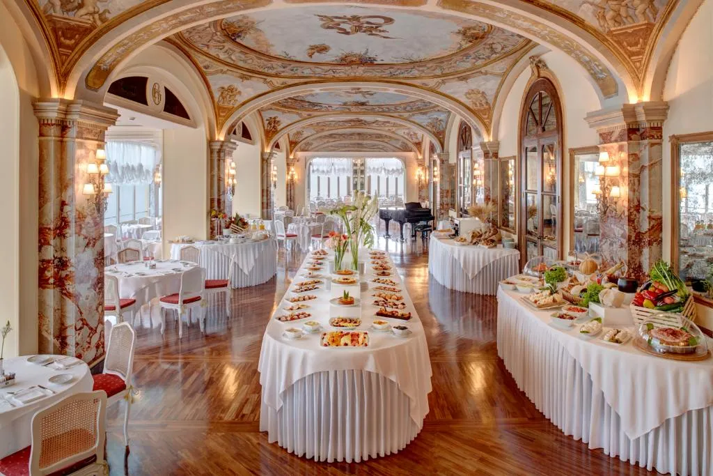 Restaurant, Grand Hotel Excelsior Vittoria Spa, Naples