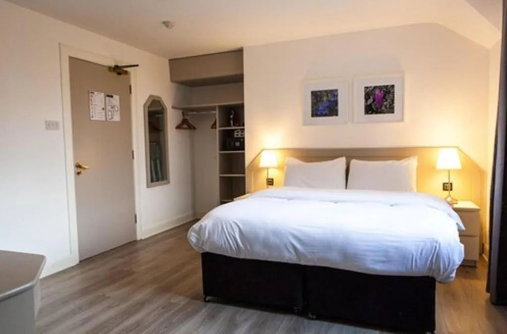 Room, Ballsbridge Townhouse - Merrion Road, Dublin