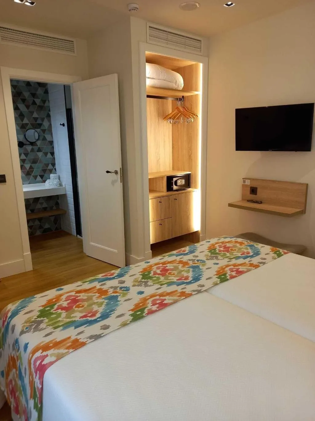 Room, La Puerta De Nerja Hostal Boutique, Costa Del Sol