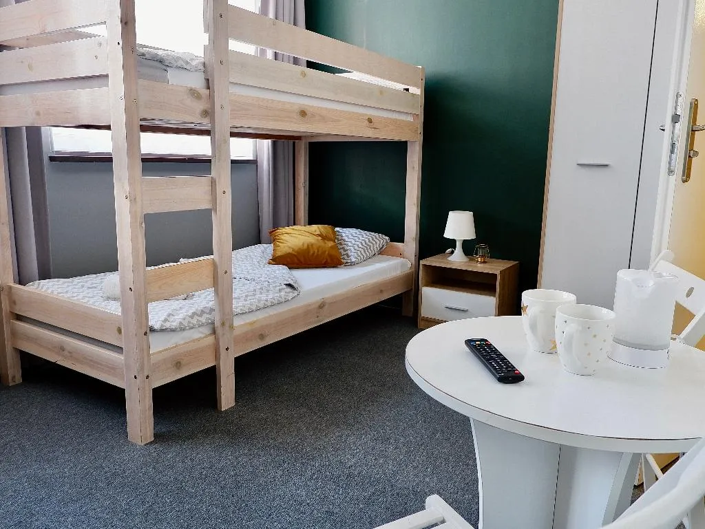 TRIPLE THREE BEDS Room, Moon Hostel Gdansk, Gdansk