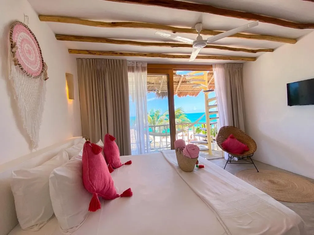 DOUBLE DELUXE OCEAN VIEW Room, Punta Blanca Beachfront Boutique Hotel, Cancun Area