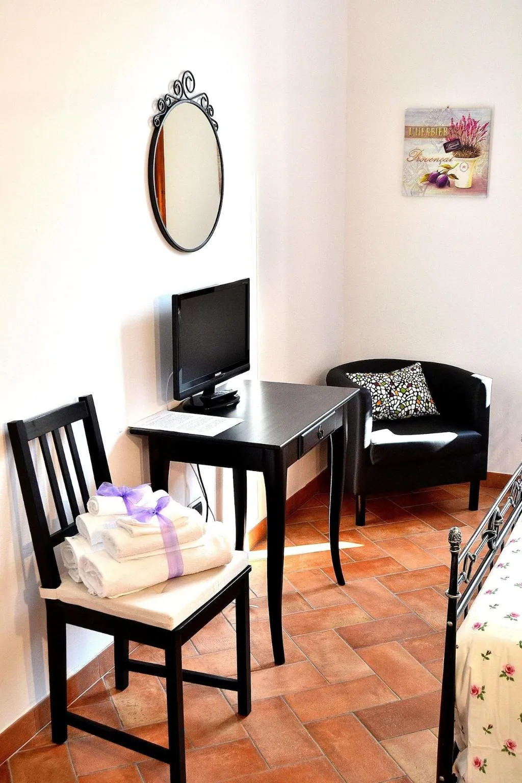 Room, Chez Moi, Florence