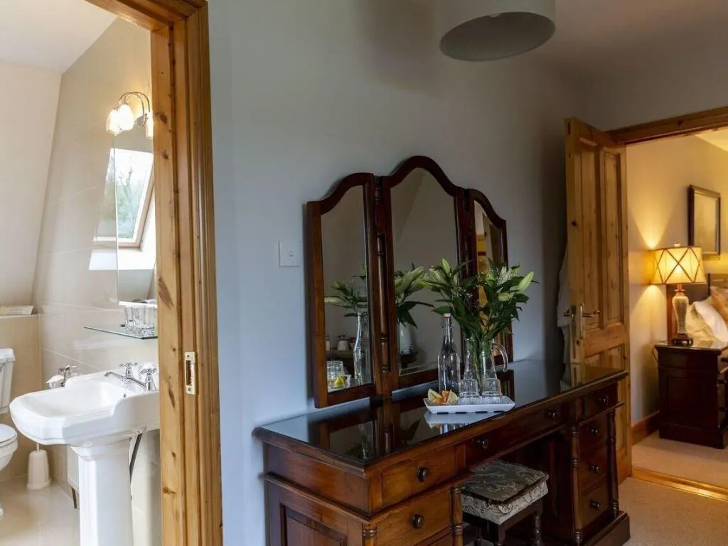 Room, Lake House B&B, Cork