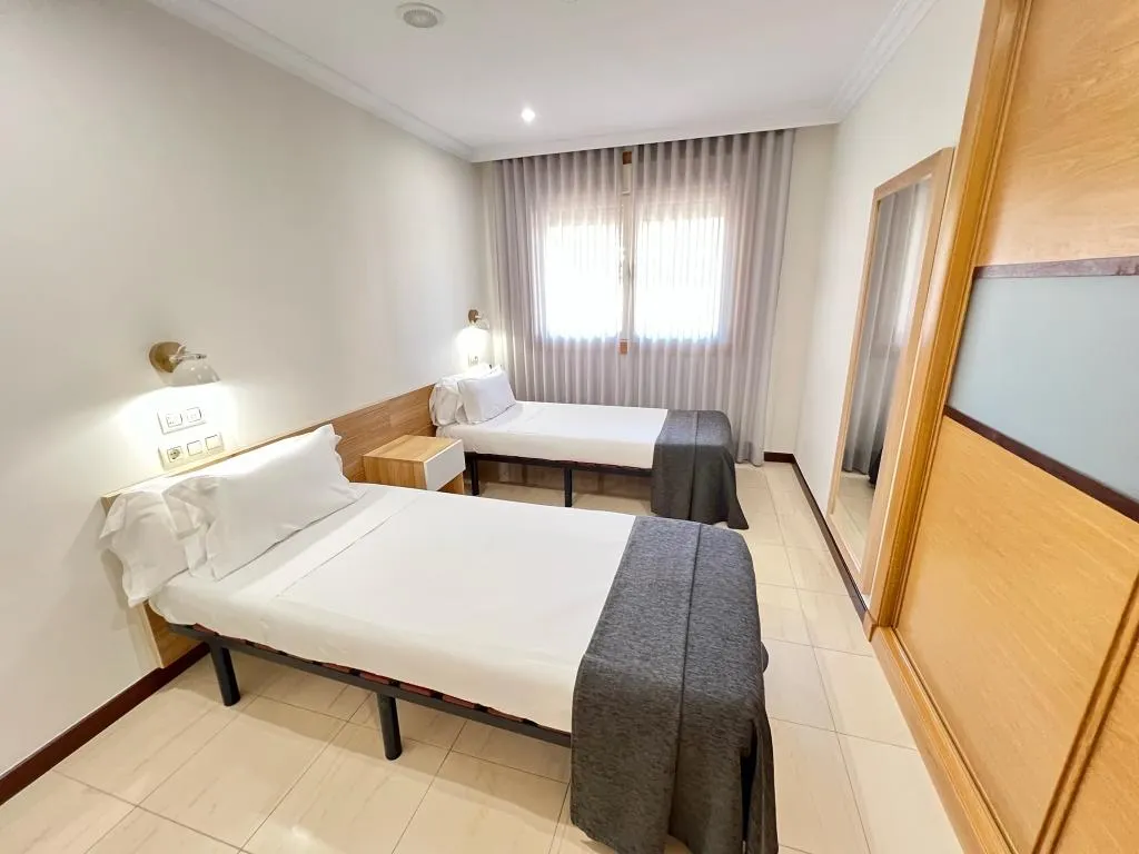 APARTMENT CAPACITY 3 ONE BEDROOM Room, Mediterraneo Real, Costa Del Sol
